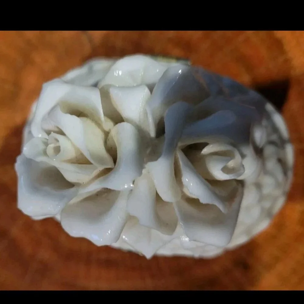 🌹 Antique White Bisque Porcelain Trinket Jewelry Box W. Gold Trimming & Roses